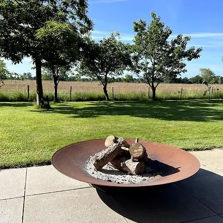 Fantastische Villa De Uitkijk Bergen