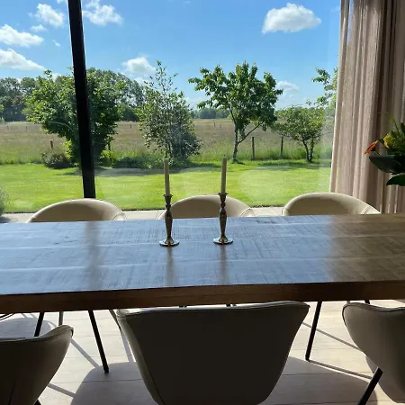 Fantastische Villa De Uitkijk